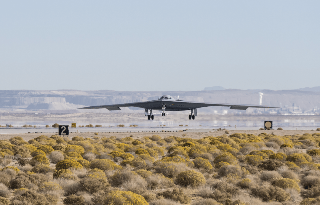 B-21 Raider w powietrzu. Musisz zobaczyć to historyczne nagranie