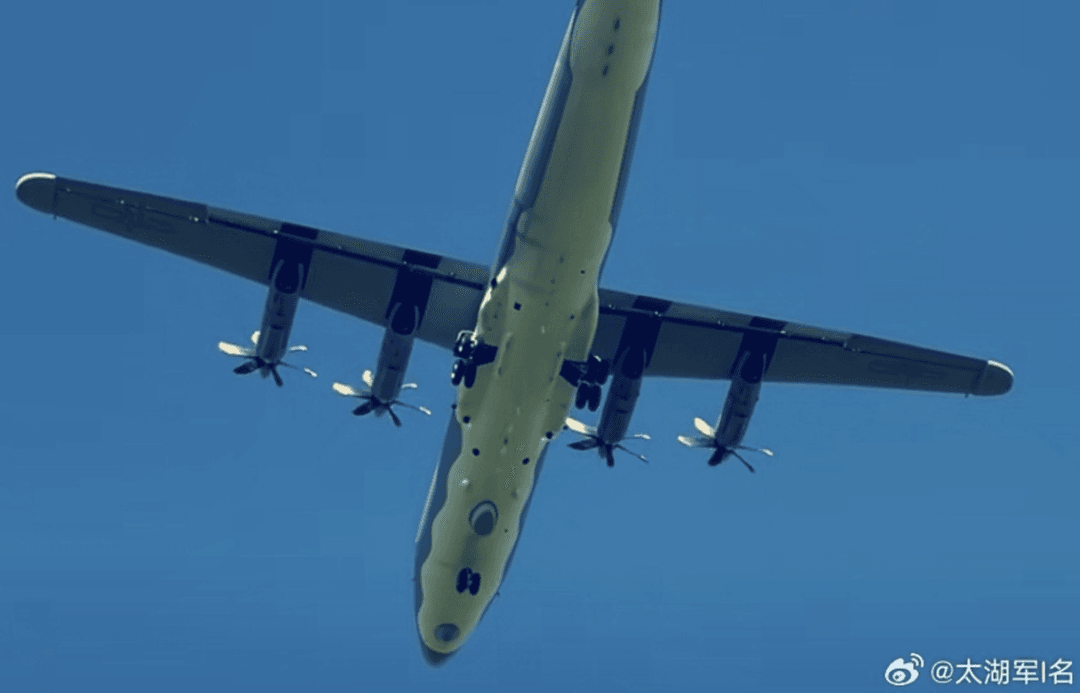 Chiński samolot walki elektronicznej Y-9LG wychodzi z ukrycia