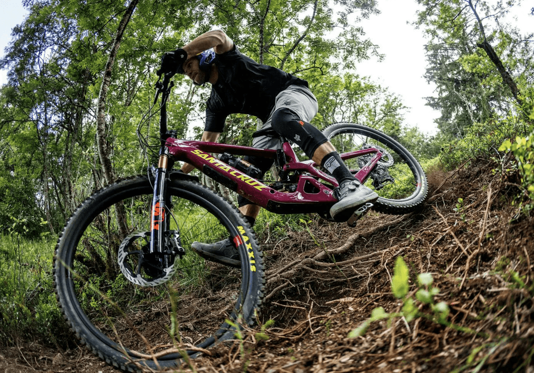 Santa Cruz pokazuje nowego Bronsona. Jest jak iPhone świata rowerów