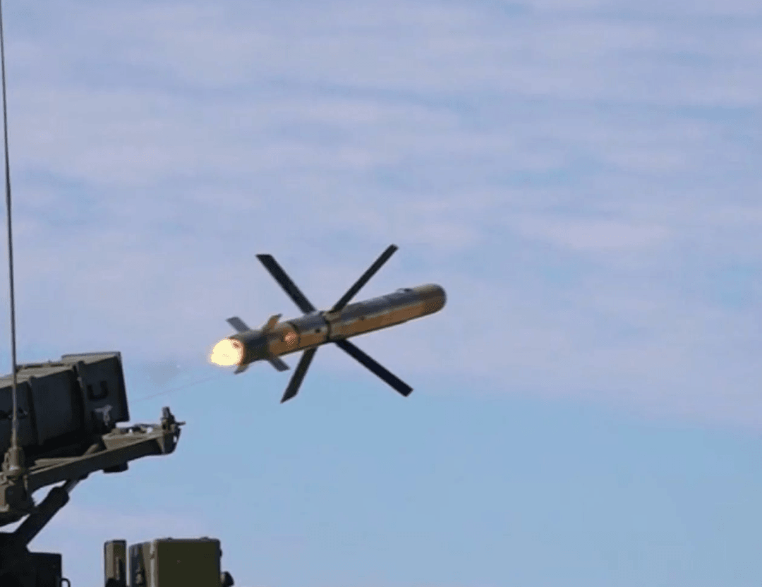 Pocisk HJ-10 w akcji – Chiny podnoszą poprzeczkę w dziedzinie uzbrojenia