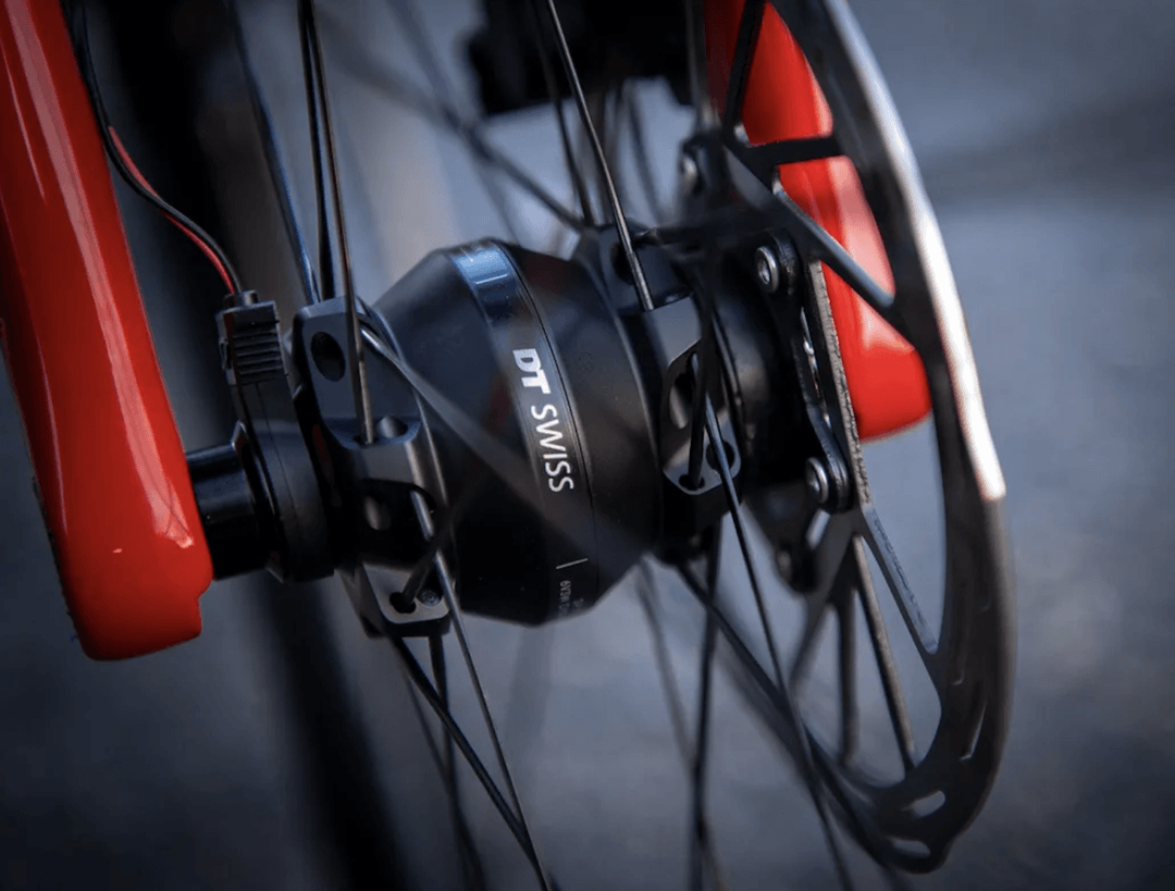 Bez ładowarki, bez problemu. DT Swiss wprowadza innowacyjne dynamo