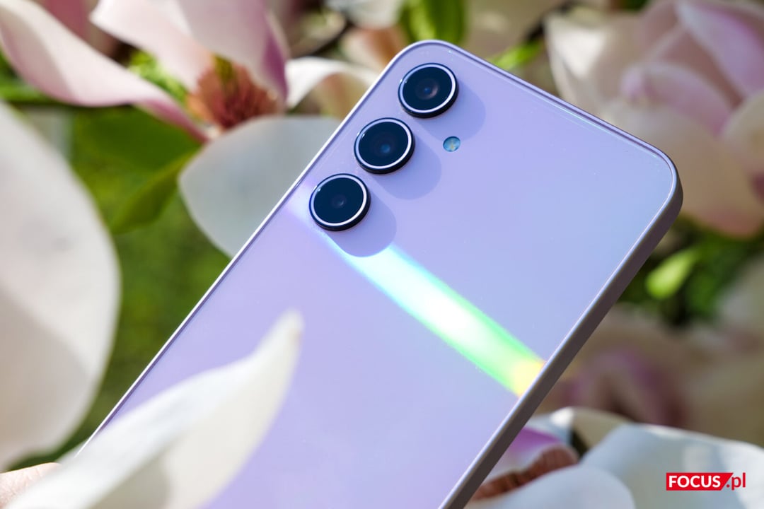 Jaki smartfon do 1500 zł wybrać? Poradnik dla oszczędnych oraz pragmatycznych