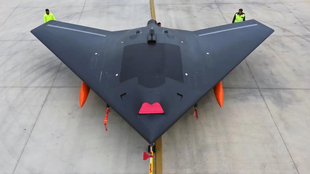 Nadleci niezauważony i zrzuci na wrogów totalne zniszczenie. Zapomnij o Bayraktarze, teraz rządzi Anka-3