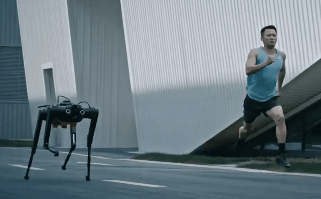 Chińska Czarna Pantera bije rekord prędkości. 100 metrów w mniej niż 10 sekund!