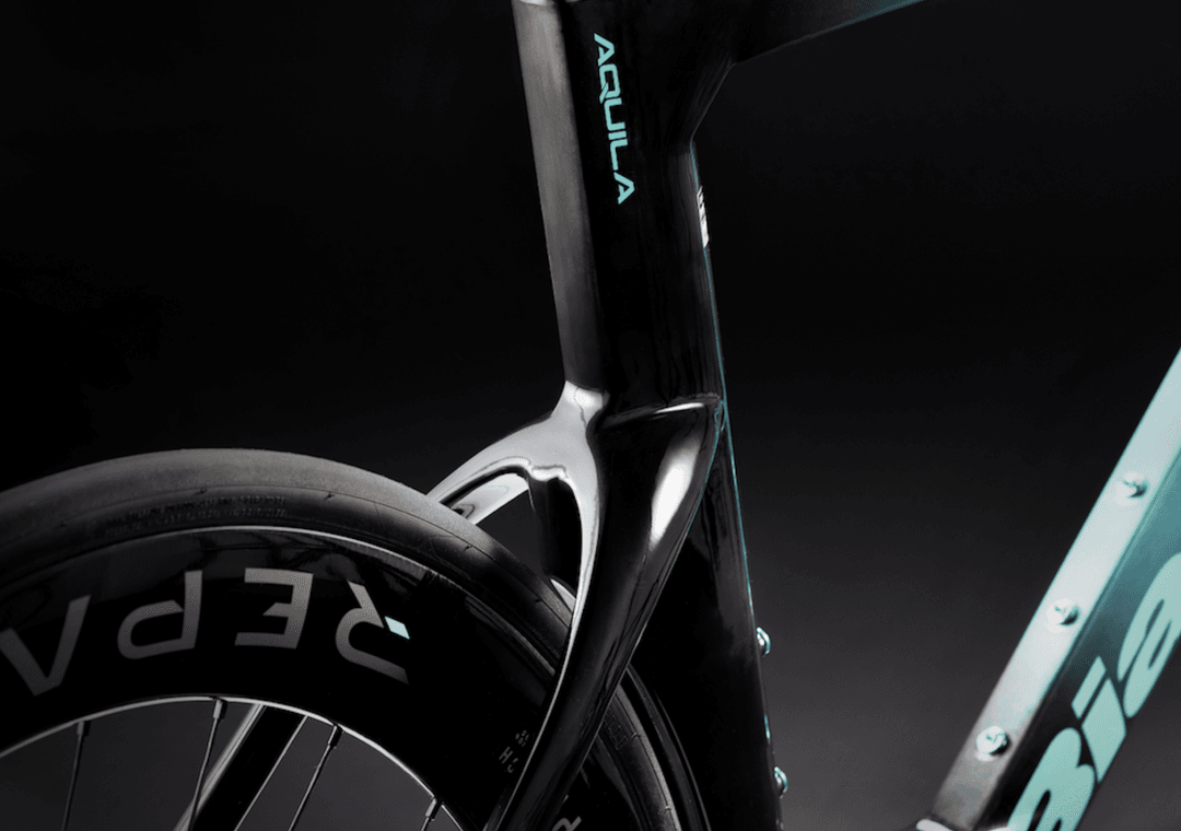 Bianchi Aquila RC. Włosi stworzyli rower szybszy od wiatru