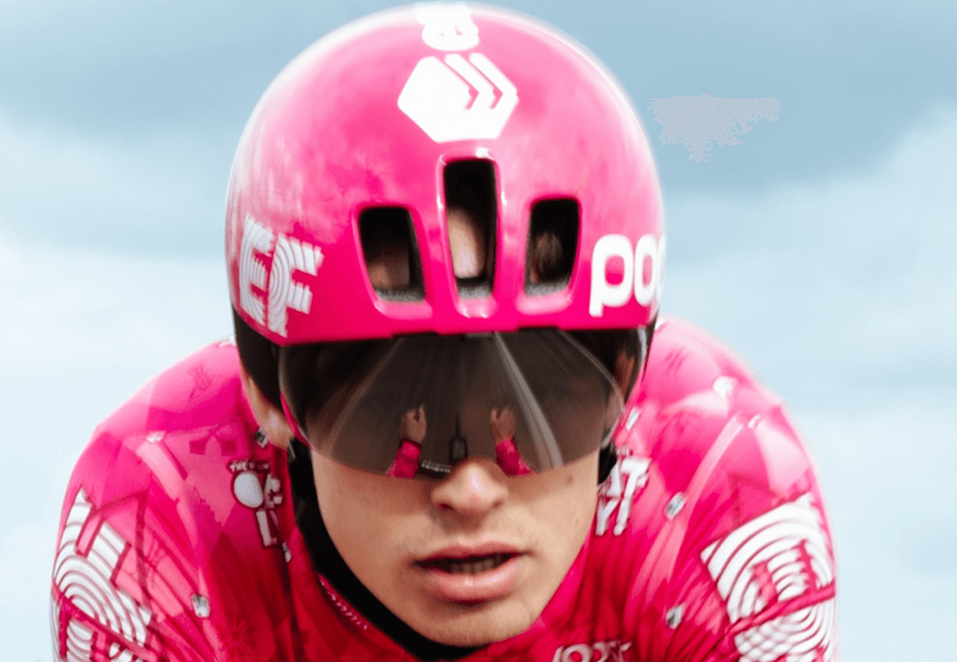 Magnetyczny wizjer i dyfuzory dźwięku. Oto kask nowej generacji