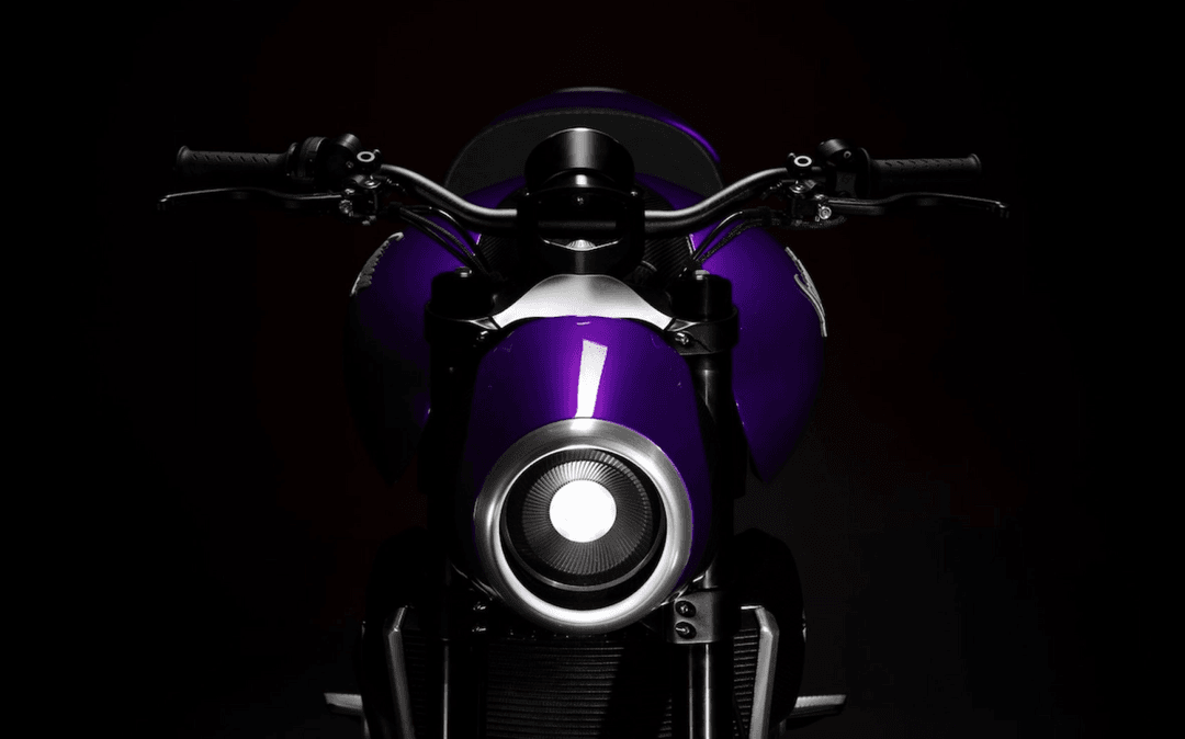 Brytyjska bestia na dwóch kołach. 300 koni mechanicznych w motocyklu!