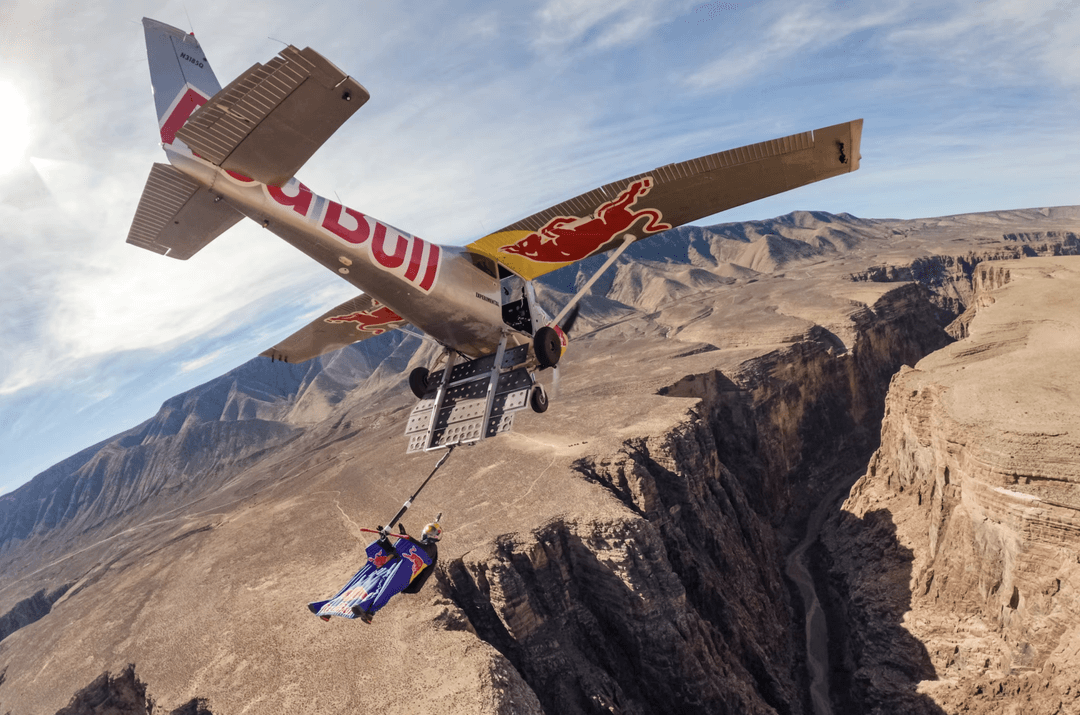 Przebił granice niemożliwego. Ten skok przejdzie do historii sportów ekstremalnych