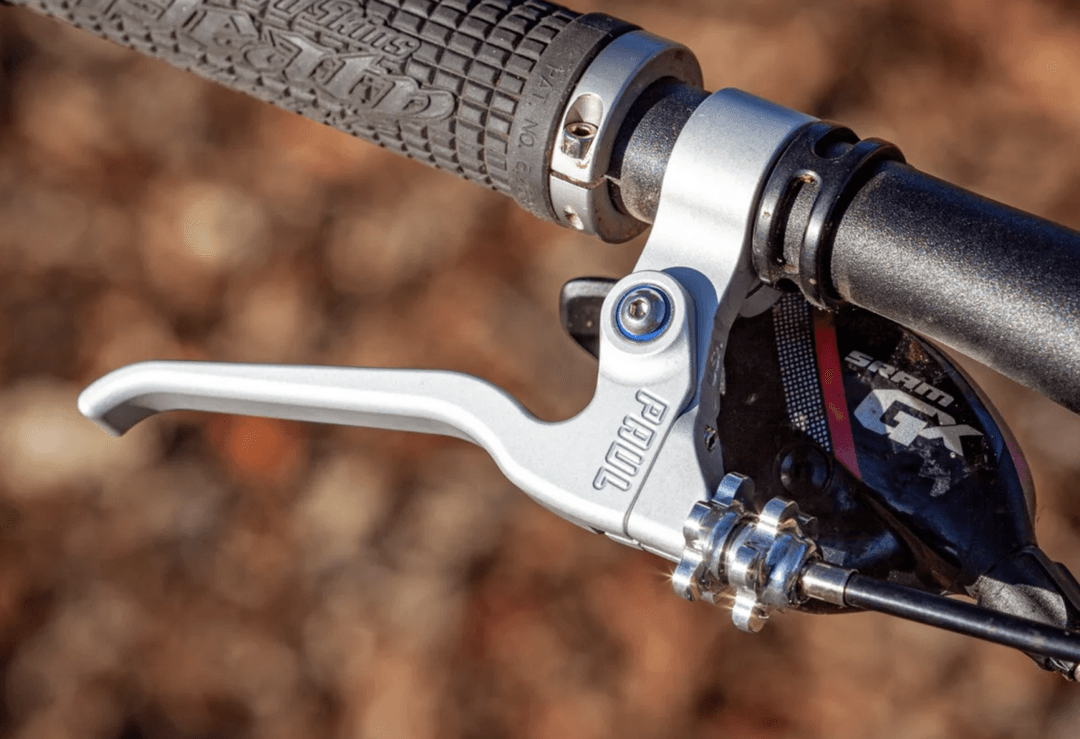 Wymagający rowerzysta o małych dłoniach? Te klamki są dla Ciebie