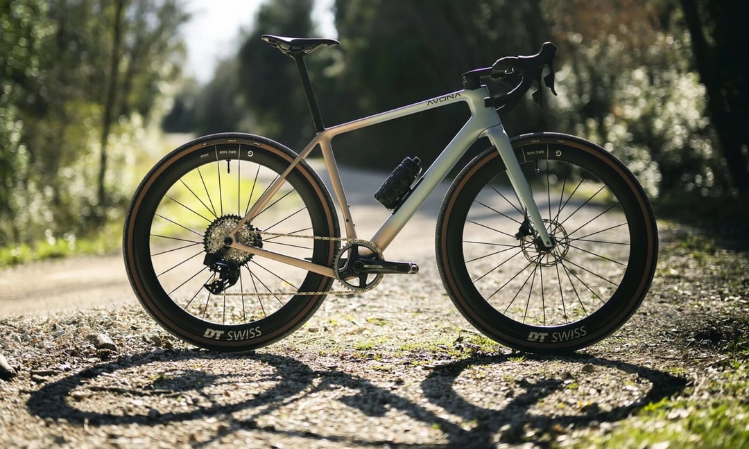 To nie jest zwykły rower. Avona Callis to pokaz mocy, detali i… geniuszu