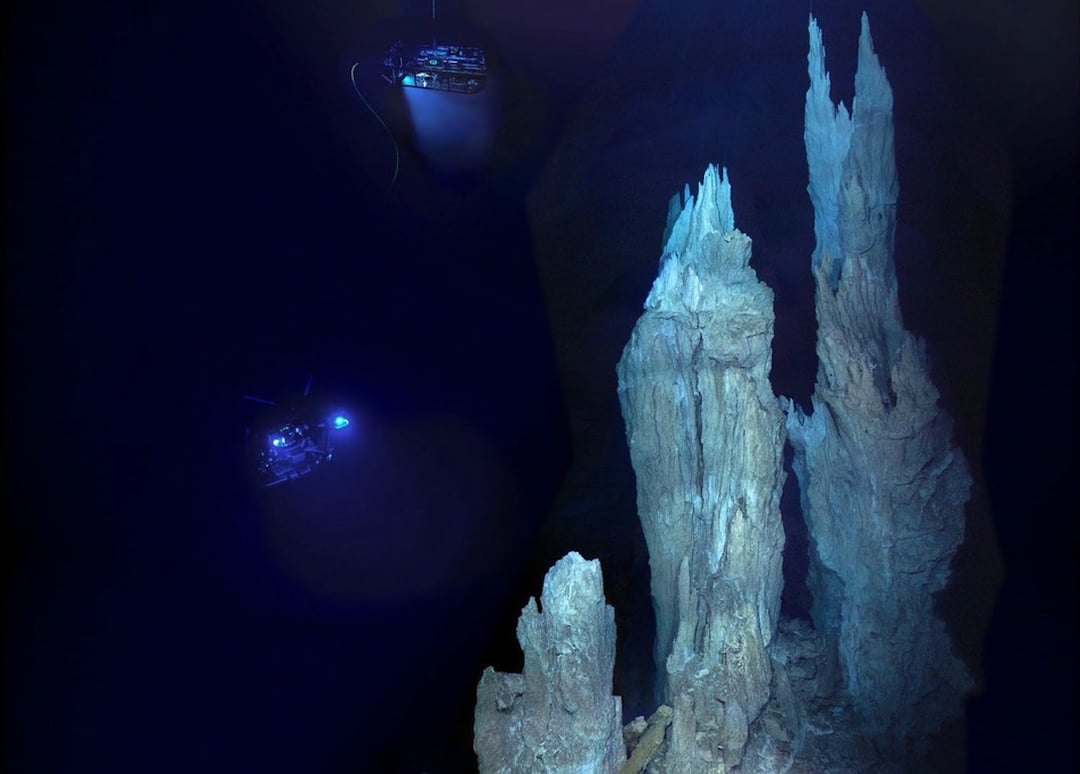 Kolebka życia ukryta głęboko pod powierzchnią Atlantyku zagrożona. Plany wydobywcze mogą zniszczyć bezcenny ekosystem istniejący od 120 tysięcy lat