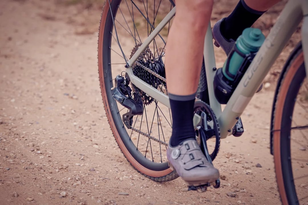 Rower który sam zmienia biegi i nigdy nie wymaga ładowania. Shimano znów zaskakuje