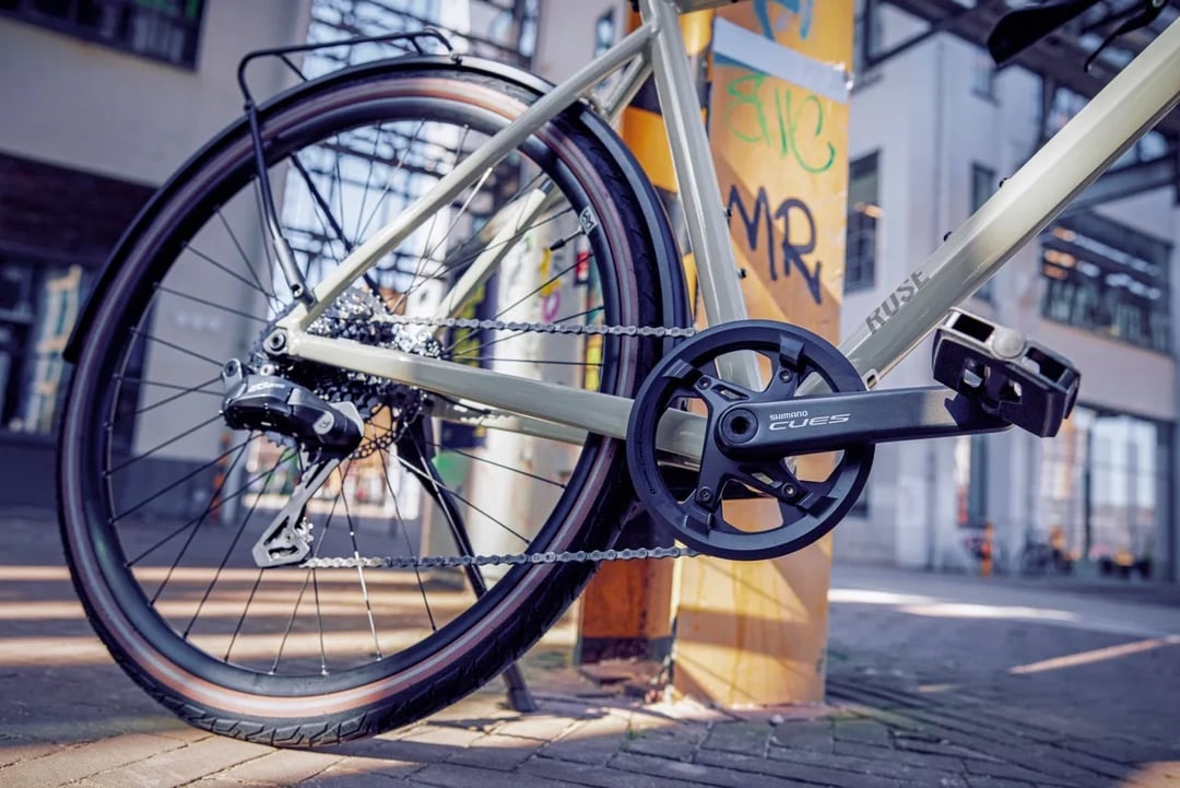 Rower przyszłości? ROSE Sneak 3 EQ z inteligentną przekładnią bez ładowania