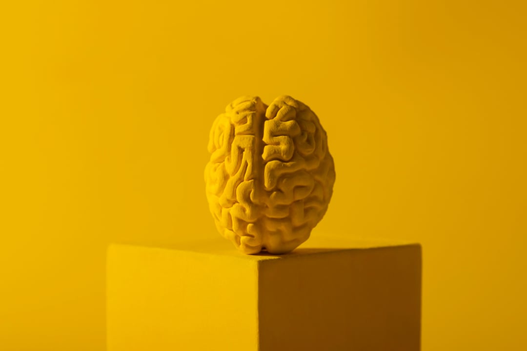 Nowy e-tatuaż odczyta zmęczenie twojego mózgu. Naukowcy stworzyli urządzenie tańsze niż smartwatch