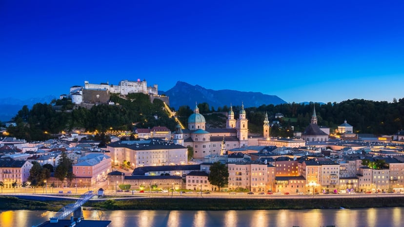Salzburg ma sposób na tłumy w restauracjach. Kelner przyniesie kartę dań i… włączy stoper