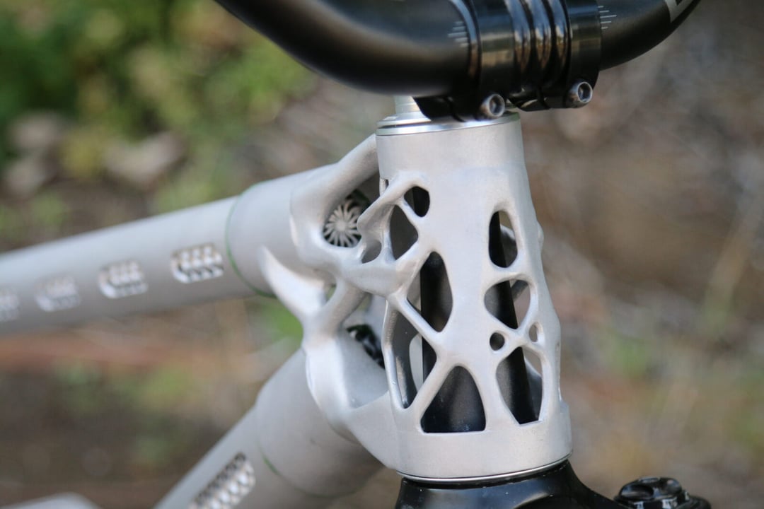 Sztuczna inteligencja zaprojektowała ramę roweru. Wydruk 3D z aluminium przechodzi od teorii do praktyki