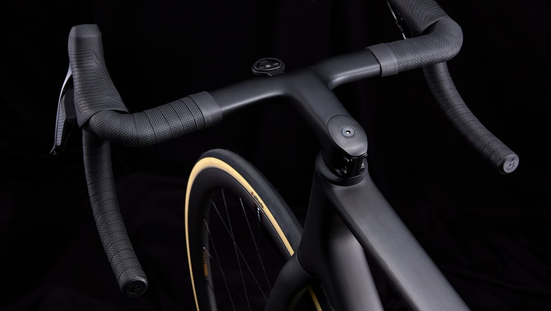 Cervelo R5 2025. Kanadyjski rower, który waży mniej niż pozwalają przepisy