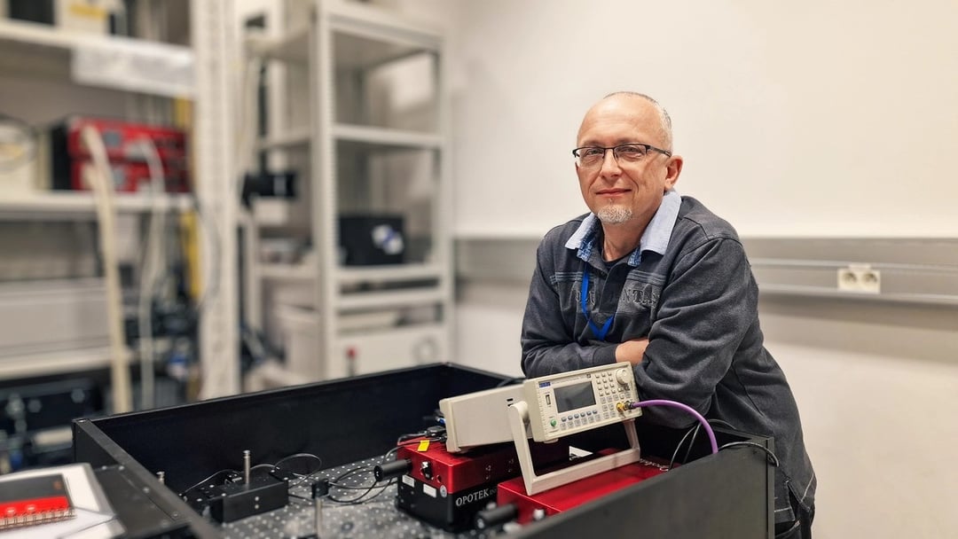 Przełomowy materiał z Polski zapobiegnie katastrofom budowlanym. Zmienia kolor, gdy most jest przeciążony