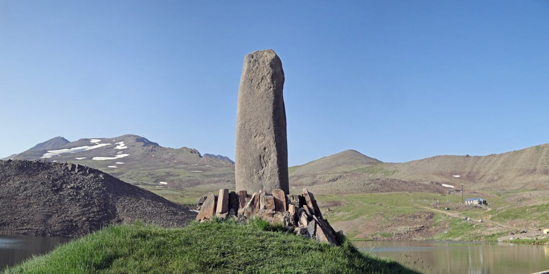 Gigantyczne monolity na wysokości 3000 metrów nie były przypadkiem. Starożytni Ormianie znali sekret życia