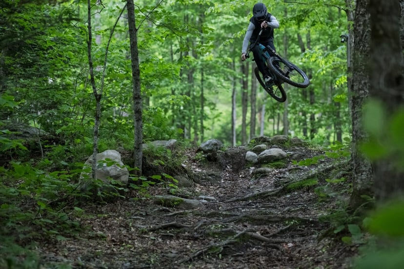 Yeti LTe. Elektryczny rower enduro z napędem Bosch i zawieszeniem Sixfinity