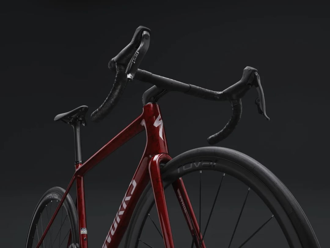 Za prawie 60 tysięcy złotych kupisz rower ważący tyle co kot. Specialized Aethos 2 szokuje nie tylko wagą