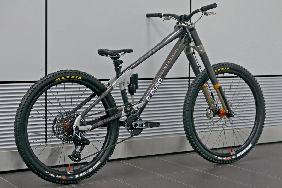 Czeski gigant wskrzesza legendę w karbonie i aluminium. Šemík to więcej niż zwykły rower enduro