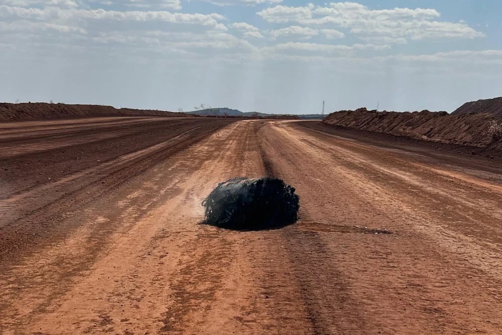 Kosmiczne śmieci na australijskiej pustyni. Co to jest?