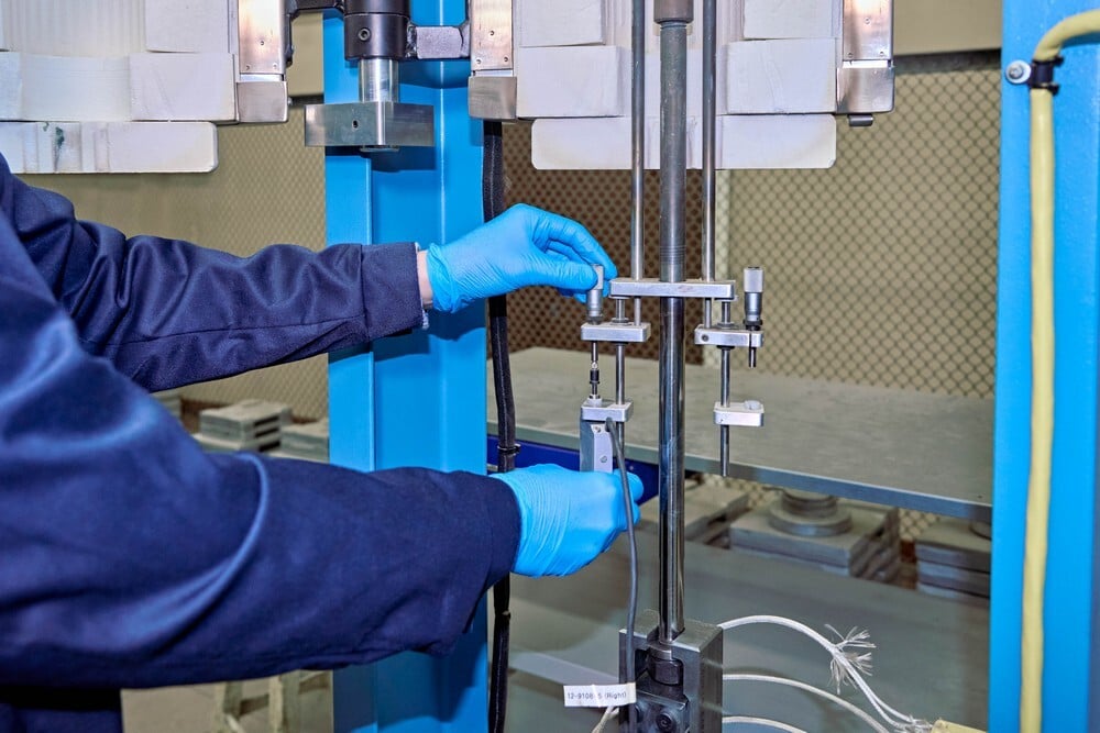 Rosyjska “superstal” przeszła test wytrzymałości 400 000 godzin. Fundament reaktorów przyszłości?