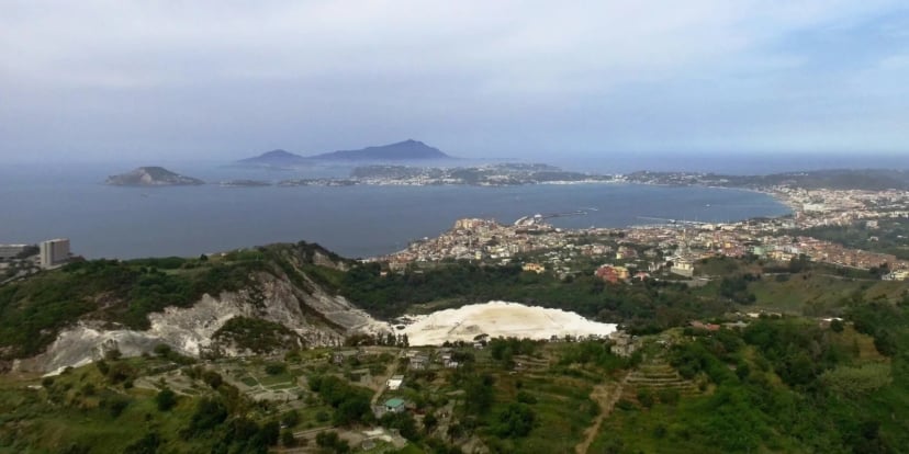 Campi Flegrei drży częściej, niż sądzono. AI odkrywa sekrety włoskiego wulkanu