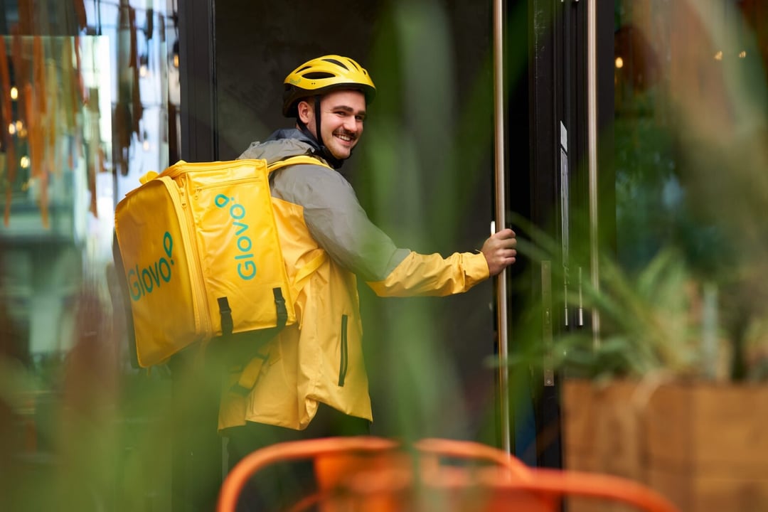 12 tysięcy gadżetów z dostawą pod drzwi. MediaMarkt wchodzi do aplikacji Glovo