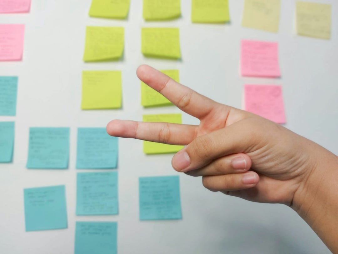 Jak wygrać w kamień, papier, nożyce? Naukowcy mają konkretne wskazówki