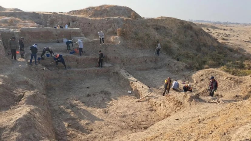 Archeolodzy w Uzbekistanie znaleźli monumentalną świątynię. Nagle ich oczom ukazało się wyposażenie wojownika