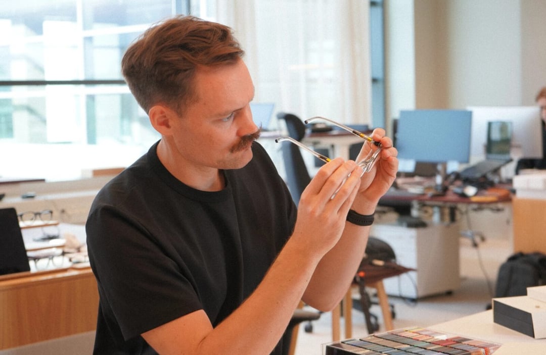 Okulary, które wiedzą, gdzie patrzysz i same zmieniają ostrość. Technologia z telewizorów trafiła na nasze nosy