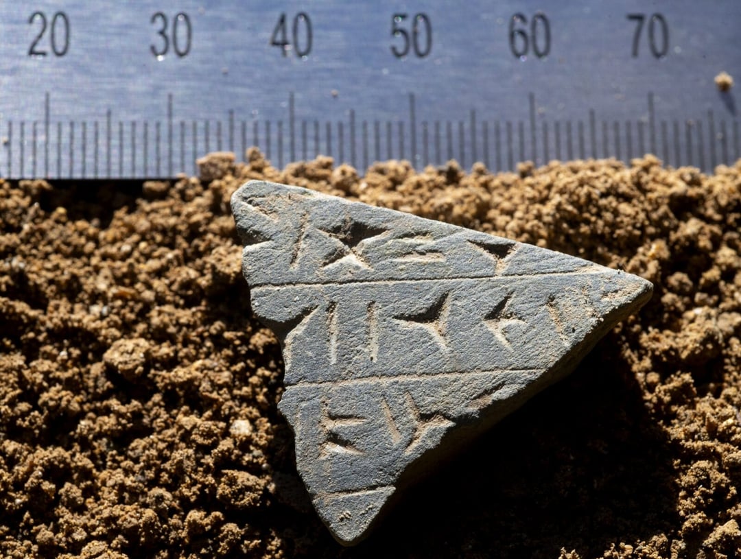 Starożytne pismo klinowe z Czech poruszyło ekspertów. Zagadkowe odkrycie w Jaskini Kateřinskiej nie ma logicznego wyjaśnienia