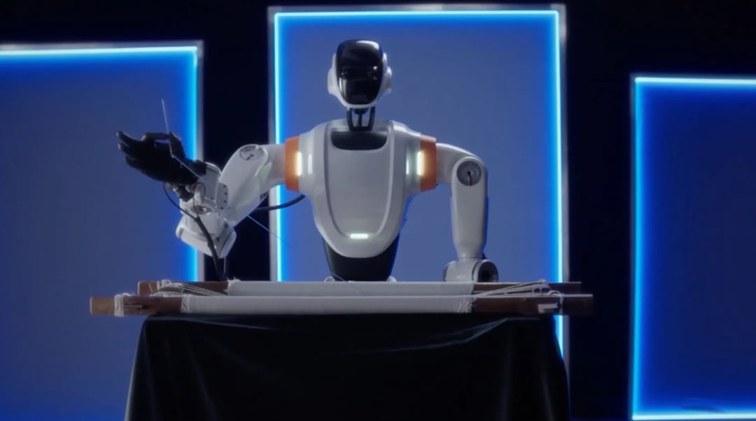 Igła i nitka w mechanicznych dłoniach. Robot TARS jako pierwszy na świecie opanował haftowanie