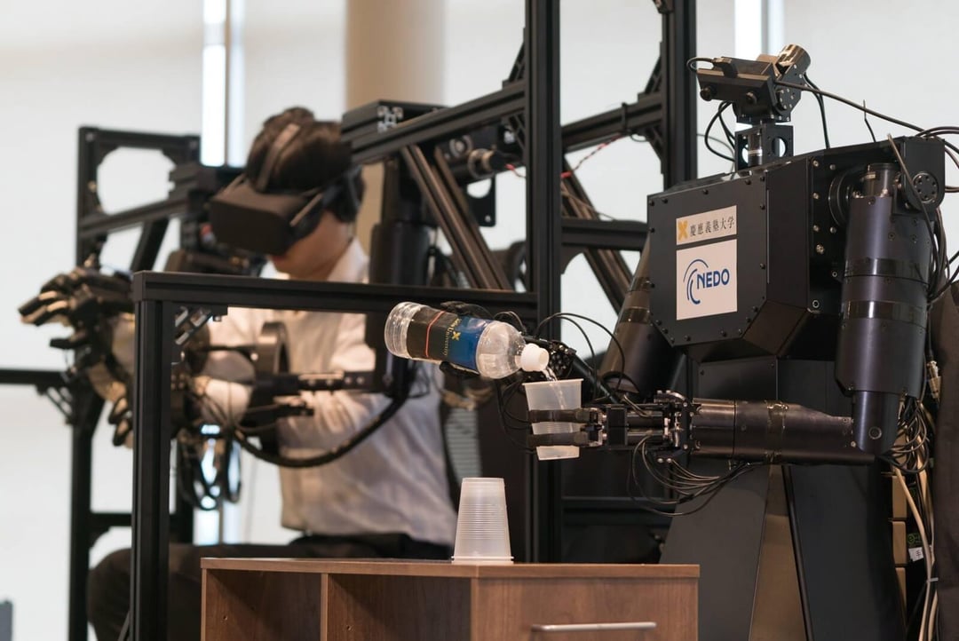 Robot z „ludzkim wyczuciem”. Przełom w naśladowaniu dotyku przy minimalnej ilości danych