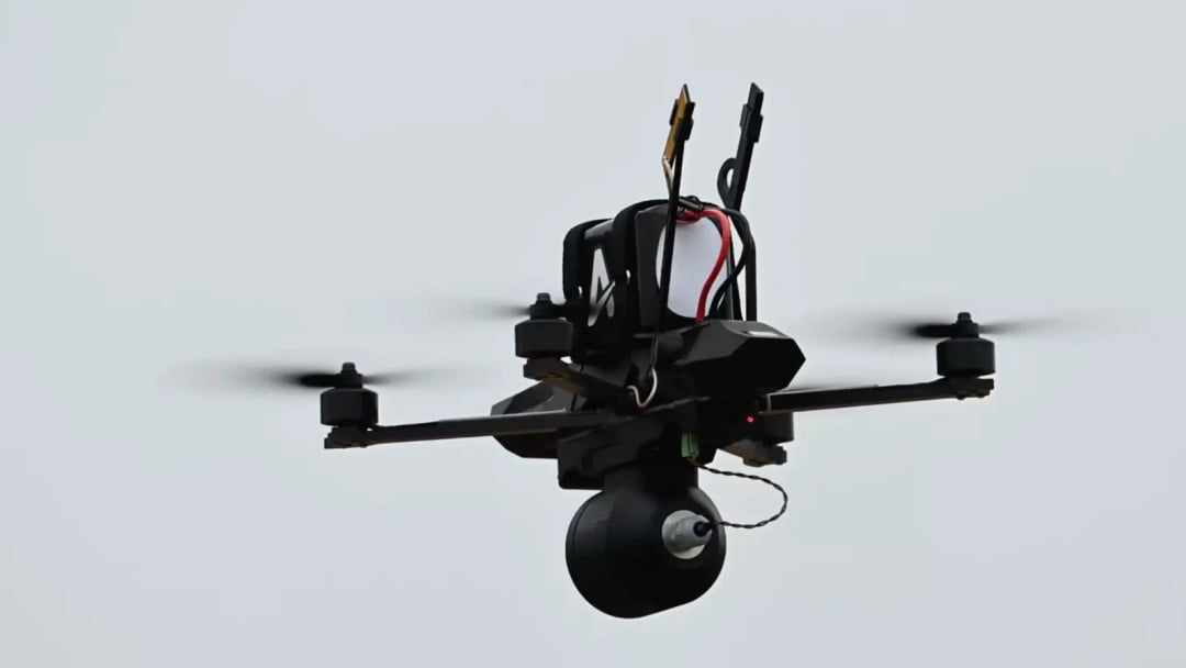 Rój wchodzi do gry. Pentagon pokazał test, który zmienia zasady sterowania