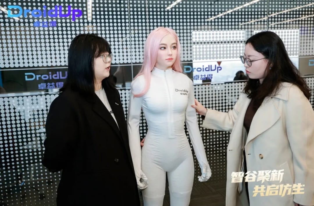 Granica między człowiekiem a maszyną zaczyna się zacierać. Robot Moya wzbudza niepokój i fascynację