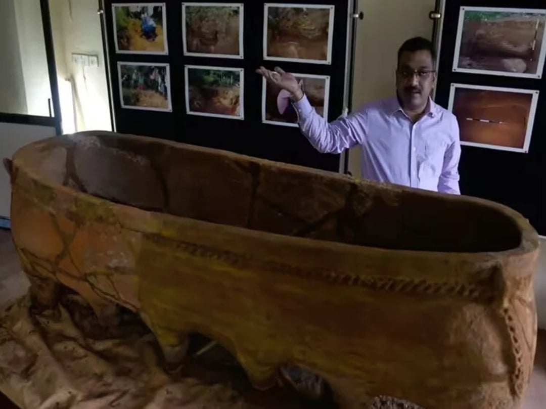 Starożytny sarkofag z dwunastoma nogami. Sensacyjne odkrycie w indyjskim Chennai