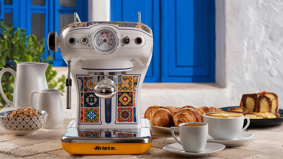 Kolbówki w stylu retro wracają do kuchni. Ariete stawia na kolor, manometr i codzienne espresso