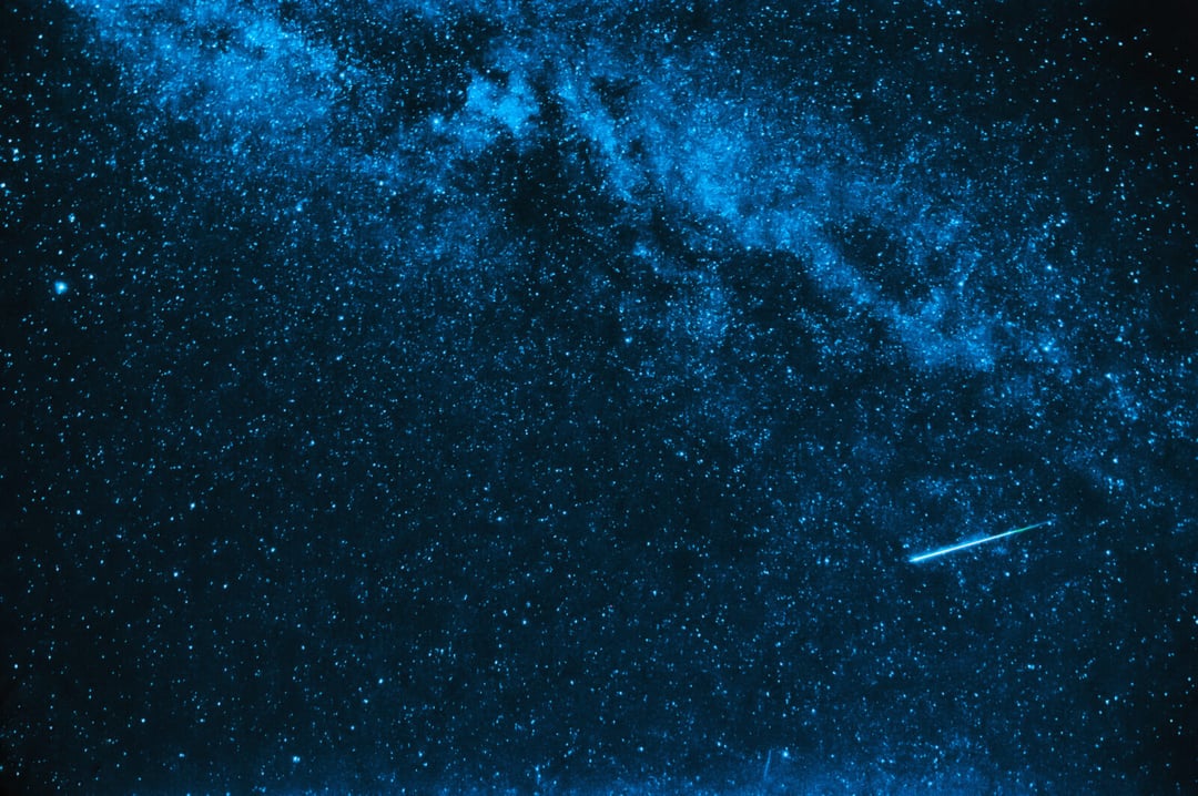 Rój Orionidów już w ten weekend. W tym roku warunki do obserwacji będą wyjątkowo sprzyjające!