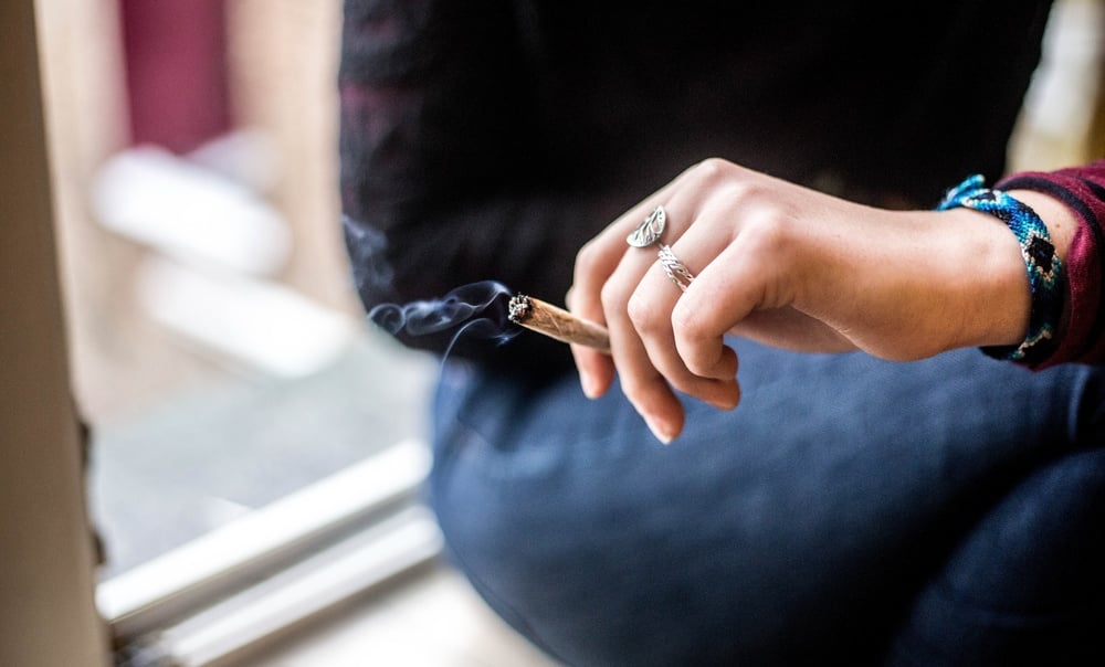 Czy marihuana zwiększa pożądanie seksualne? Sposób podania i rodzaj substancji kluczem