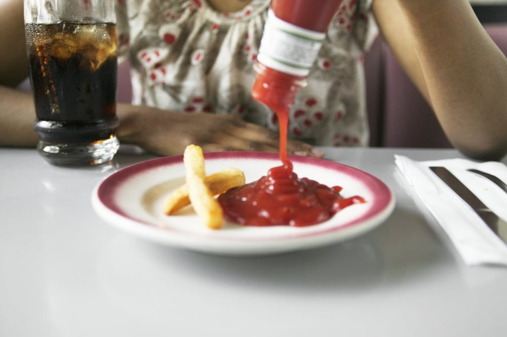 Syrop glukozowo-fruktozowy przyczynia się do raka jelita. Jest w wielu produktach