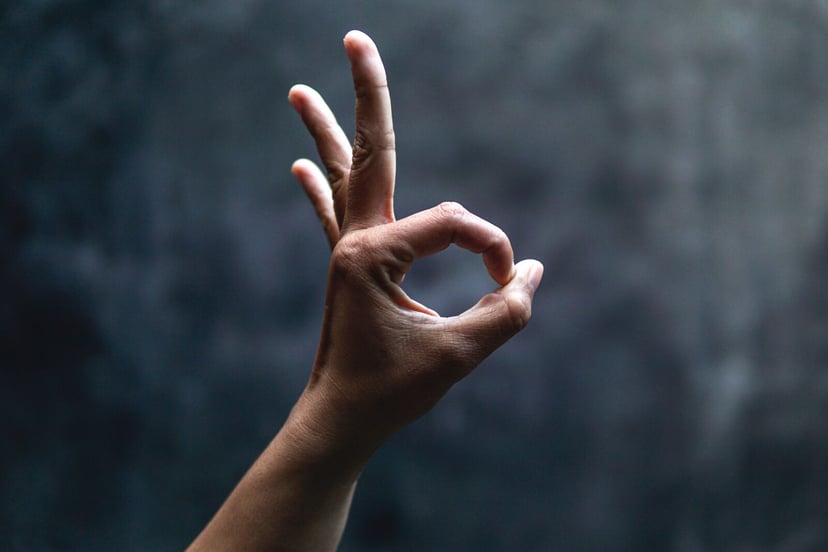 Gest “OK” na liście symboli nienawiści