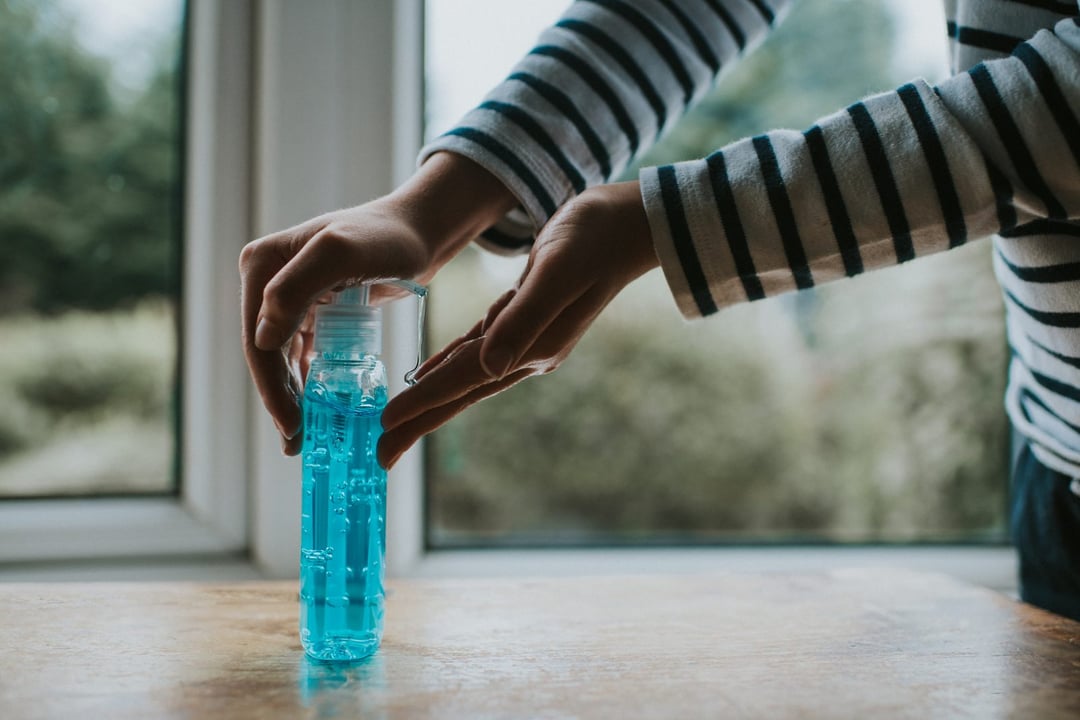 Rośnie liczba zatruć detergentami. Powód? Paniczny lęk przed koronawirusem