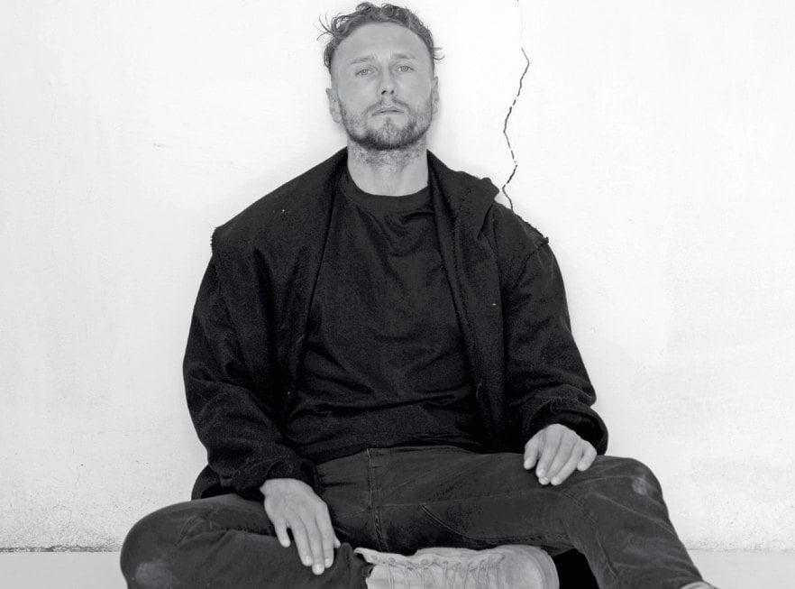 Spędził ponad rok w emirackim więzieniu, bo nie odwzajemnił uczuć szejka [FRAGMENT PAMIĘTNIKA]