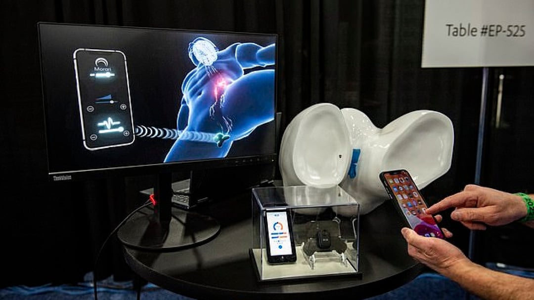 Implant na przedwczesny wytrysk i kask wykrywający Alzheimera. Wystartowały targi CES 2022