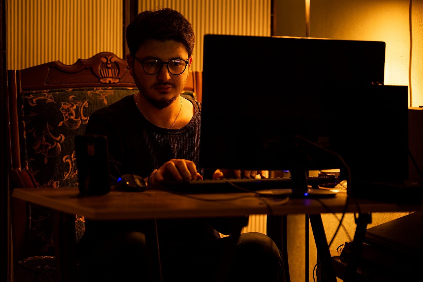 Im goręcej, tym agresywniej… w Internecie. Morze hejtu “wylewamy” przy konkretnych temperaturach