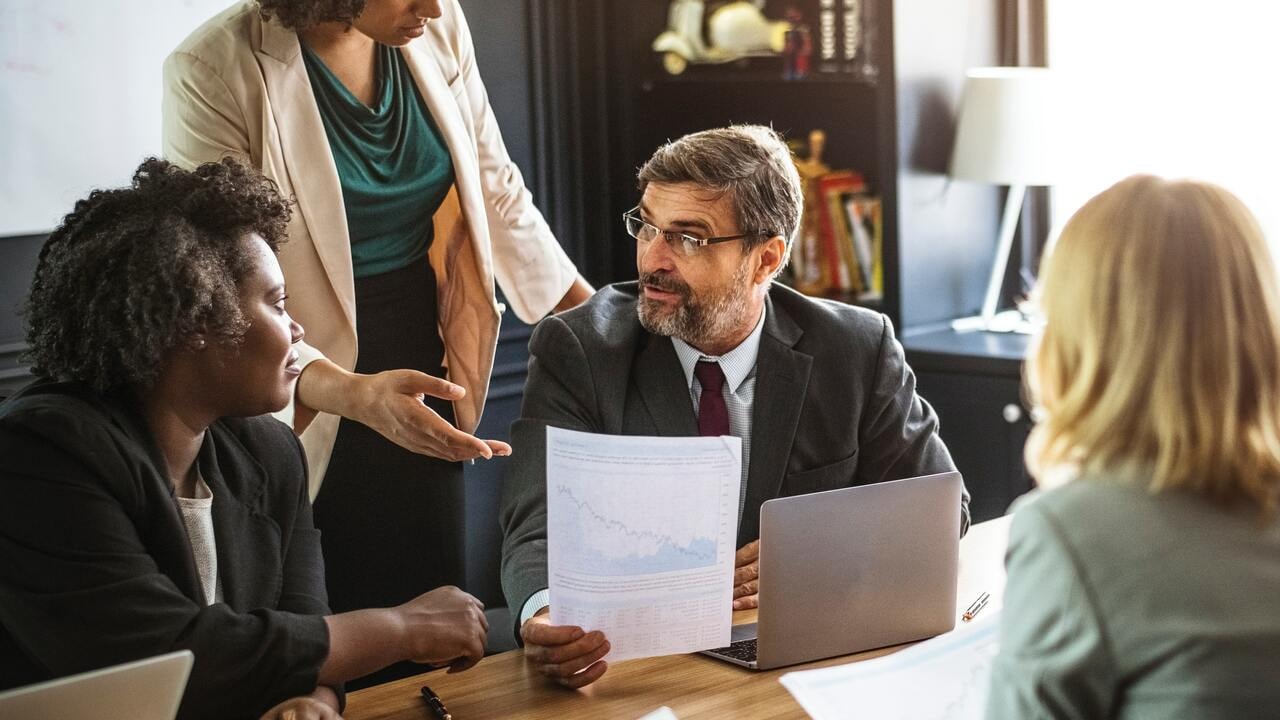 Feedback = „crash test” inteligencji emocjonalnej. Jak go przyjąć na spokojnie?