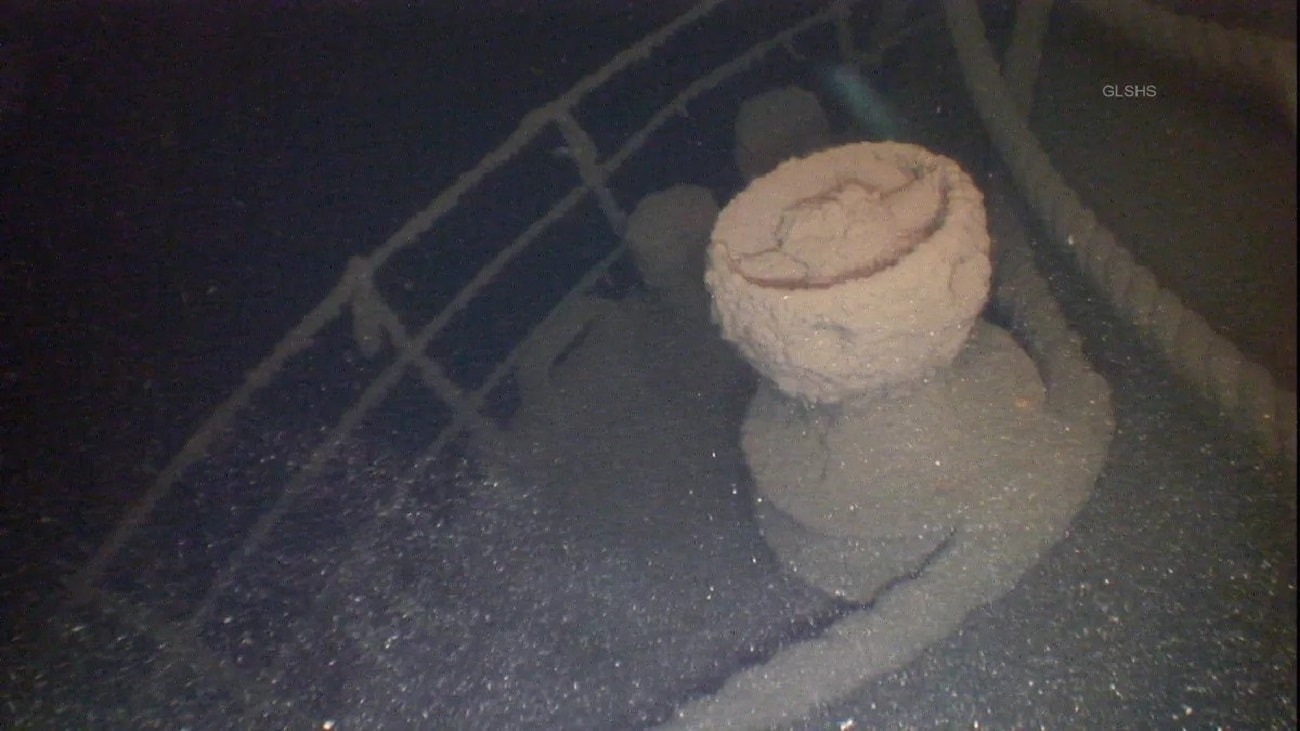 Ma 120 lat i znalazł się na dnie jeziora. Skąd wziął się tam ten wrak?